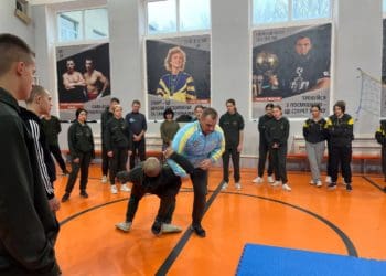 Із основними прийомами самбо знайомили курсантів Тернопільського коледжу