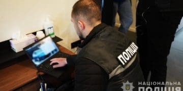 Викрито міжнародне злочинне угруповання, яке ошукало «інвесторів» ЄС на сотні тисяч євро