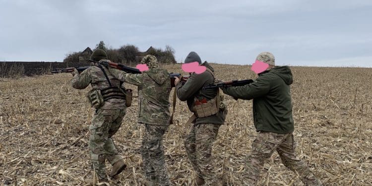 Добровольці з Тернопільщини на навчаннях покращують свої військові навички