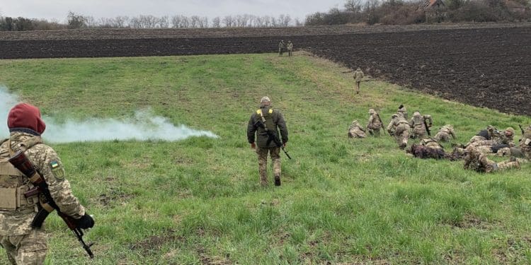 Добровольці з Тернопільщини на навчаннях покращують свої військові навички