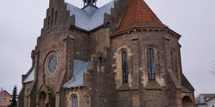 Крізь віки: Церква святих апостолів Петра і Павла у Буцневі під Тернополем