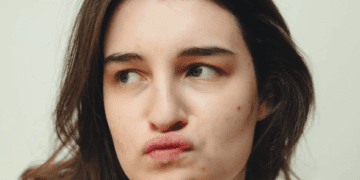 Як прибрати прищ всього за одну ніч за допомогою зеленого чаю