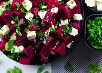 Три сезонних рецепти салатів з буряка