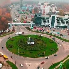 Розмітка на Збаразькому кільці: водії сперечаються, чи можна з’їжджати з кільця двома смугами