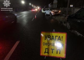 П’яний водій врізався у припарковану Mazda у Смиківцях