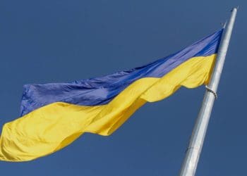 На місяць за ґрати відправили жителя Ланівців, який порвав державний прапор