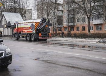 Артилерійський снаряд часів Другої світової війни виявили на одній із вулиць у Тернополі