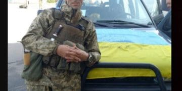 Меморіальну дошку на честь загиблого захисника Миколи Голяша