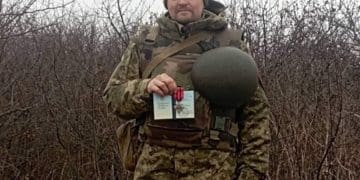 Нагородою "Золотий хрест" відзначила захисника зі Зборова Володимира Цимбалістого