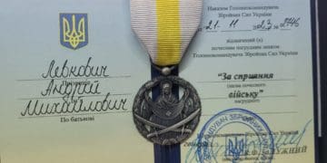 Священник з Чорткова отримав почесний нагрудний знак від Залужного «За сприяння війську»