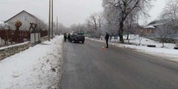 У Скала-Подільській водій збив жінку, яка йшла узбіччям