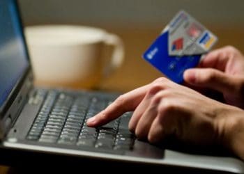 Підробіток в інтернеті коштував жительці Тернопільської району значних грошей