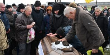 В останню путь провели захисника Сергія Лисака жителі Лановецької громади