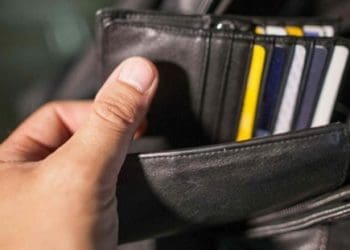 У Тернополі правоохоронці допомогли іноземці знайти викрадений гаманець