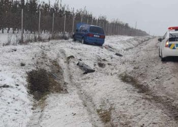 На Чортківщині водій заїхав у кювет та перекинувся