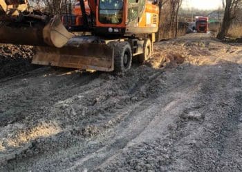 Тимчасова переправа у Теребовлі руйнується через великогабаритний транспорт