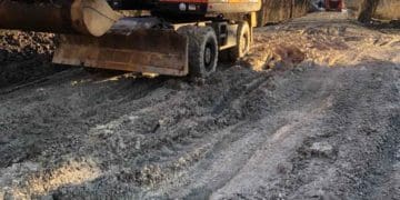 Тимчасова переправа у Теребовлі руйнується через великогабаритний транспорт