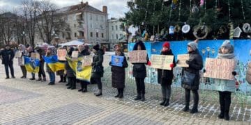 На підтримку військовополонених вийшли родини і небайдужі люди у Тернополі
