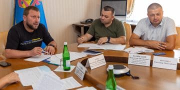 Премії, доплати, надбавки, допомога на оздоровлення: за що і скільки отримали заступники і радники Труша
