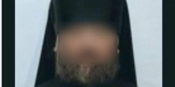 П’яний голий священник вистрибнув з другого поверху Лаври