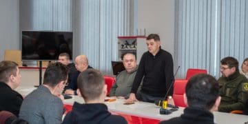 У Тернопільській ОВА обговорили питання волонтерського руху в області