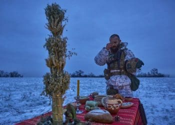 Начальник пресслужби 10-ї гірничо-штурмової бригади показав фотопроєкт із захисниками до Різдва