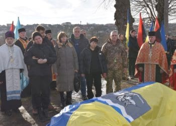 у Бучацькій громаді попрощалися із захисником Анатолієм Аркатовим