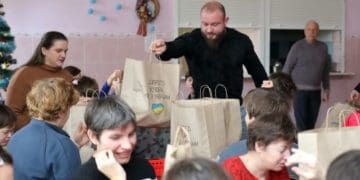 Тернопільська обласна організація ветеранів війни з різдвяними подарунками відвідала дитячий будинок у селі Петриків