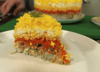 Салат “Мімоза” на свята: з’їдають миттєво, бо дуже смачно