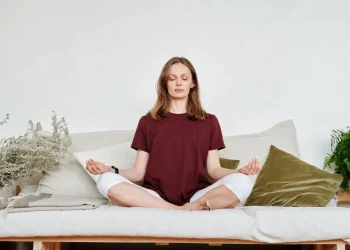 Спеціальна техніка дихання дозволяє зменшити живіт без складних вправ