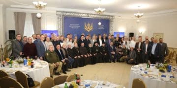 Молилися за мир в Україні: у Збаражі відбувся молитовний сніданок