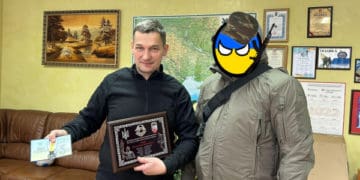 Народний депутат з Тернопільщини Микола Люшняк отримав почесний нагрудний знак від Залужного