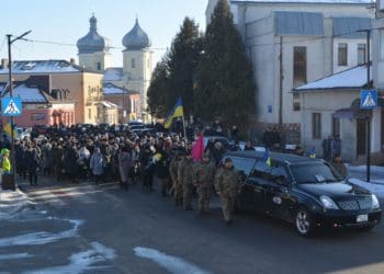 У Збаражі провели в останню путь воїна Михайла Старошевського