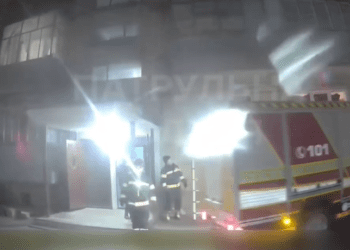 Поліцейські, медики та рятувальники допомогли старшій жінці у Тернополі