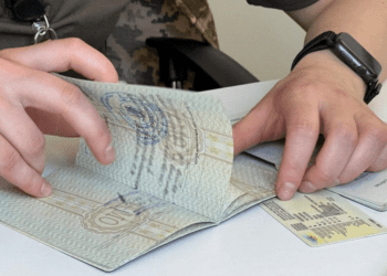 Житель Почаєва із купленими довідками натрапив на ТЦК