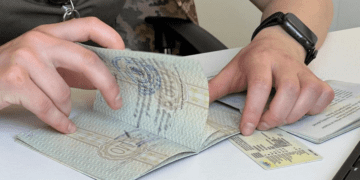 Житель Почаєва із купленими довідками натрапив на ТЦК