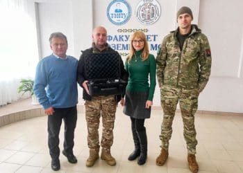 Працівники та студенти факультету іноземних мов ТНПУ закупили дрон для викладача, який зараз на фронті