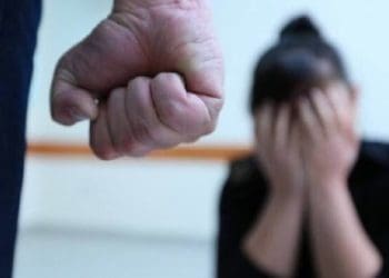 чоловік напідпитку вдарив дружину півлітровою банкою