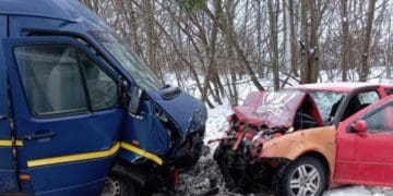 Мікроавтобус та легківка зіткнулися неподалік Шумська