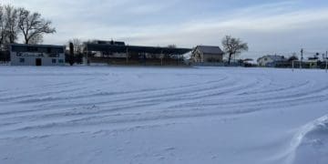 У Великих Гаях невідомі влаштували "раллі" на стадіоні