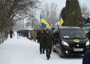 Із захисником України Олегом Скакуном попрощалися у Лановецькій громаді