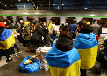 Скільки українців-чоловіків серед біженців у Польщі