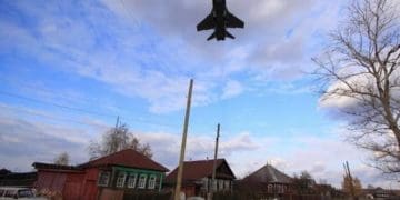 Крилаті ракети запускаються або деякий час летять прямо над головами простих росіян. І от мені цікаво — які це відчуття?