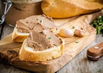 Рецепт швидкого перекусу: ніжний і смачний домашній паштет