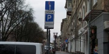 Нові майданчики для паркування облаштували в центрі Тернополя