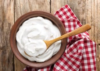 Рецепт приготування густої та жирної сметани в домашніх умовах