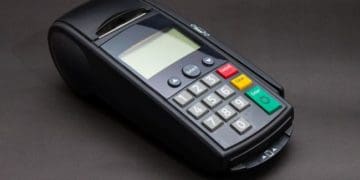 Розрахуватися карткою в магазинах буде простіше: що змінилося в Україні з 1 січня