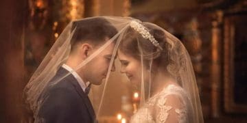 Сім’я стоїть на п’яти стовпах