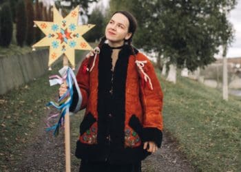 Віталія Грицак з Коропця на Тернопільщині заколядувала 300 тисяч гривень для ЗСУ