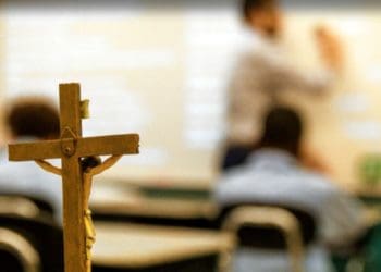 капелан у школі